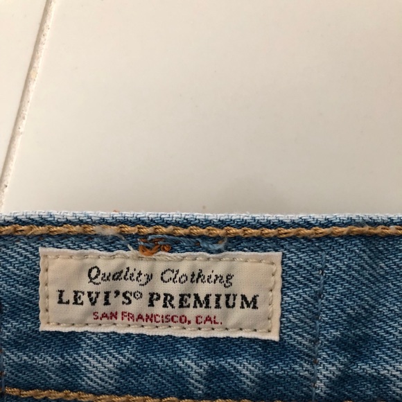 Levi’s Premium Jean Cutoffs - Picture 3 of 10
